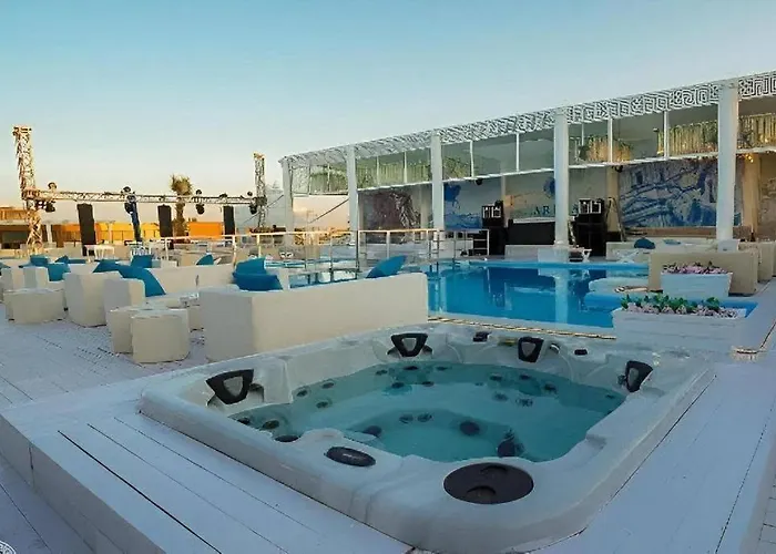 Hotel Selena By And 4*