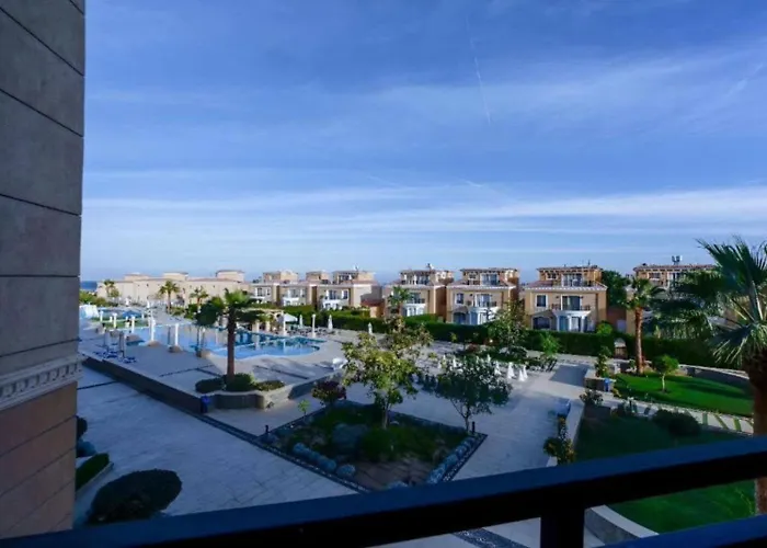 Hotel Selena By And